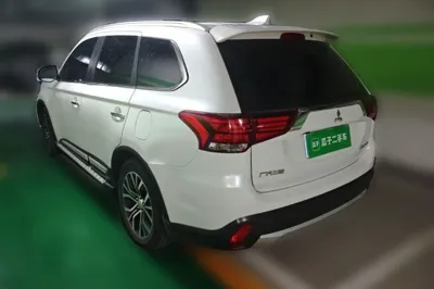 Mitsubishi Outlander 2018, 91400 км, за 7615 USD