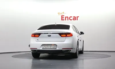 Kia K7 2017, 212215 км, за 6240.65 USD