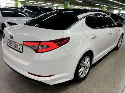 Kia K5 2012, 172513 км, за 2730.29 USD