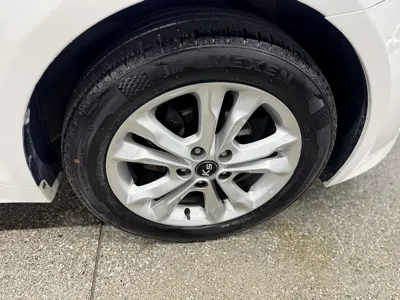 Kia K5 2012, 172513 км, за 2730.29 USD
