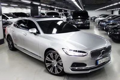 Volvo S90 · 2022 год