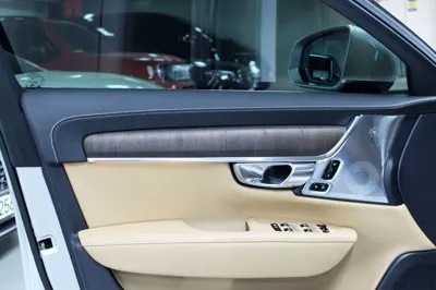 Volvo S90 2022, 42000 км, за 24395.03 USD - фото 7