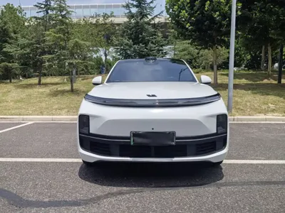 Li Auto Li L9 2023, 94000 км, за 32857.39 USD