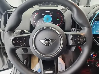 MINI Countryman 2023, 26576 км, за 20752.03 USD - фото 9