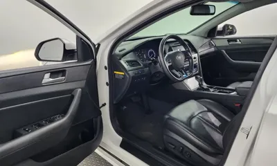 Hyundai Sonata 2016, 49904 км, за 9580.44 USD - фото 10
