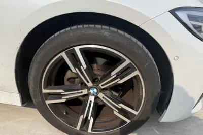 BMW 3 Series 2021, 44200 км, за 21177 USD