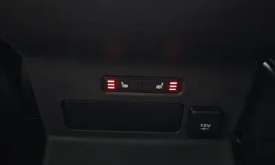 Land Rover Range Rover Velar 2019, 90751 км, за 17161.8 USD - фото 20