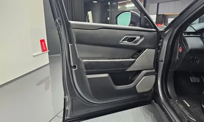 Land Rover Range Rover Velar 2019, 90751 км, за 17161.8 USD - фото 24