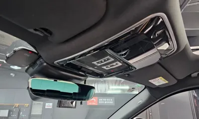 Land Rover Range Rover Velar 2019, 90751 км, за 17161.8 USD - фото 28