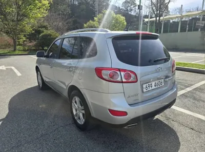 Hyundai Santafe 2011, 330000 км, за 1627.92 USD