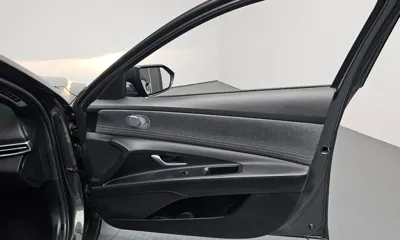 Hyundai Avante 2021, 28671 км, за 10994.02 USD - фото 24