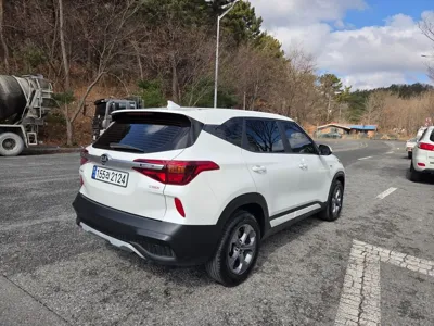 Kia Seltos 2022, 70910 км, за 12012.6 USD - фото 6