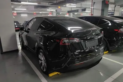 Tesla Model Y 2021, 50000 км, за 23645 USD