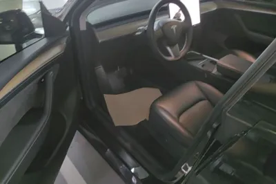 Tesla Model Y 2021, 50000 км, за 23645 USD - фото 17