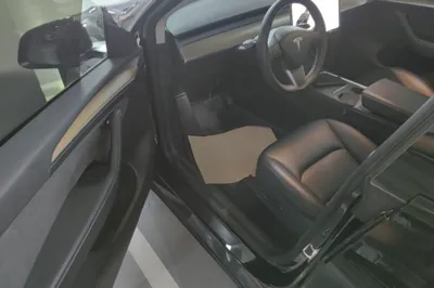 Tesla Model Y 2021, 50000 км, за 23645 USD - фото 18