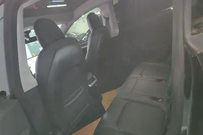Tesla Model Y 2021, 50000 км, за 23645 USD - фото 20