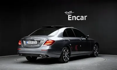Mercedes-Benz E-Class 2017, 116027 км, за 12825.58 USD