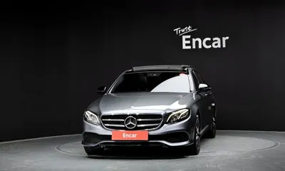 Mercedes-Benz E-Class 2017, 116027 км, за 12825.58 USD