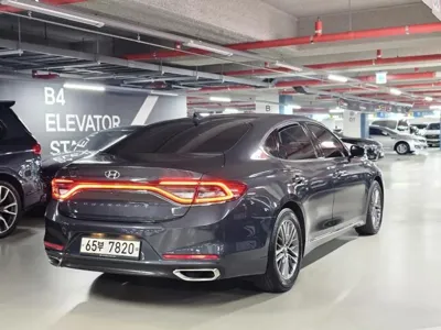Hyundai Grandeur 2018, 104506 км, за 8736.18 USD