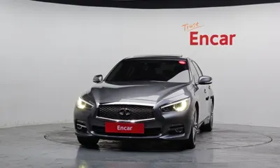Infiniti Q50 2016, 60635 км, за 7103.4 USD