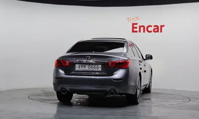 Infiniti Q50 2016, 60635 км, за 7103.4 USD