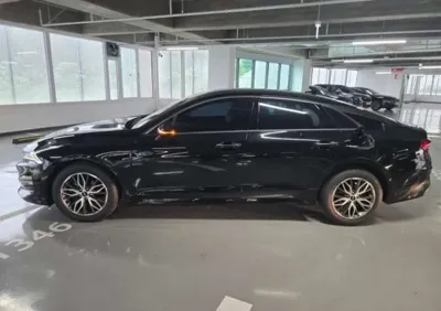 Kia K5 2023, 132376 км, за 2652.28 USD