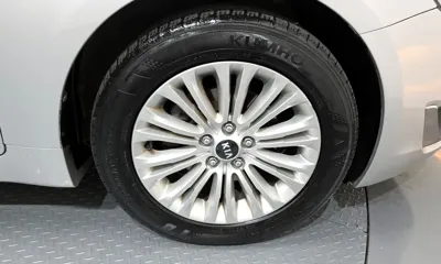 Kia K7 2013, 114288 км, за 3907.28 USD