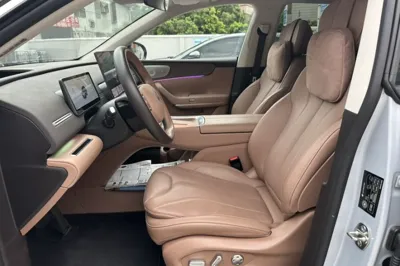 Leapmotor C11 2026, 17000 км, за 21682 USD - фото 12