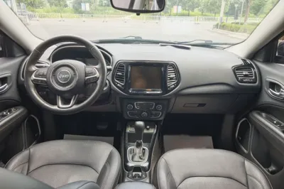 Jeep Compass 2017, 107200 км, за 6396 USD - фото 32