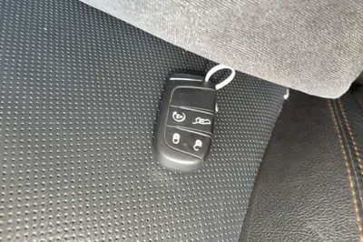 Jeep Compass 2017, 107200 км, за 6396 USD - фото 36