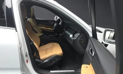 Volvo XC60 2018, 103406 км, за 16482.09 USD - фото 11
