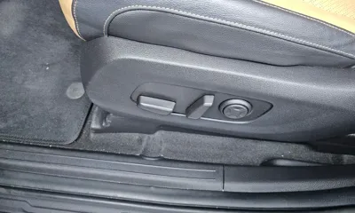 Kia Canival 2023, 35460 км, за 18708.15 USD - фото 26
