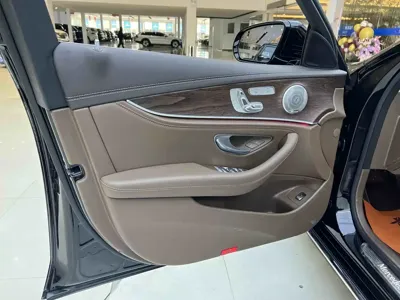 Mercedes-Benz E-Class 2023, 64700 км, за 40154.85 USD