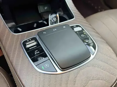 Mercedes-Benz E-Class 2023, 64700 км, за 40154.85 USD - фото 11