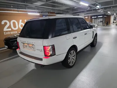 Land Rover Range Rover 2010, 180999 км, за 8403.91 USD
