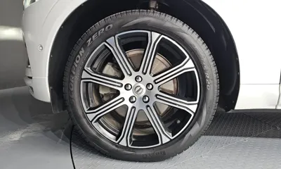 Volvo XC60 2018, 98607 км, за 17915.32 USD