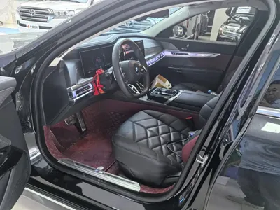 BMW 7 Series 2024, 16400 км, за 73394.69 USD - фото 9