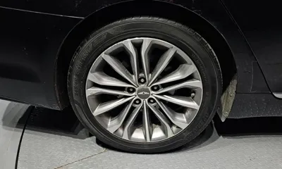Hyundai Genesis 2014, 208877 км, за 4370.86 USD