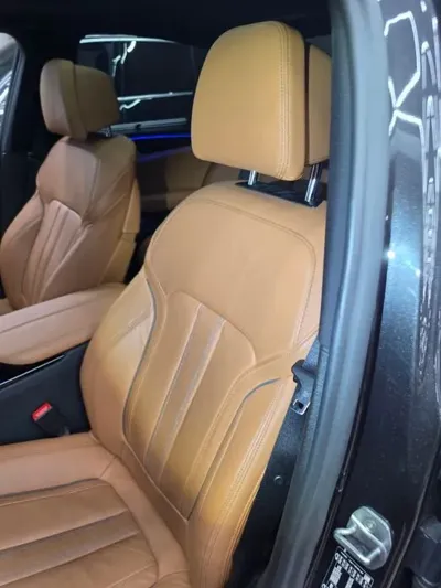 BMW 5-Series 2022, 29909 км, за 24287.78 USD