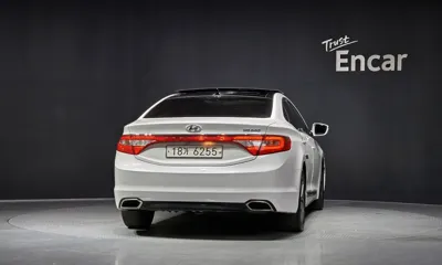 Hyundai Grandeur 2015, 140748 км, за 4294.68 USD