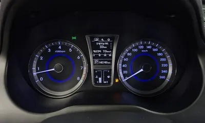 Hyundai Grandeur 2015, 140748 км, за 4294.68 USD - фото 8