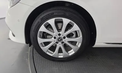 Mercedes-Benz E-Class 2017, 245956 км, за 9846.4 USD