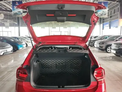 Volkswagen Polo 2021, 51500 км, за 7548.41 USD - фото 19