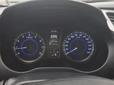 Hyundai Grandeur 2014, 152418 км, за 4791.91 USD