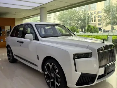 Rolls-Royce Cullinan · 0 год