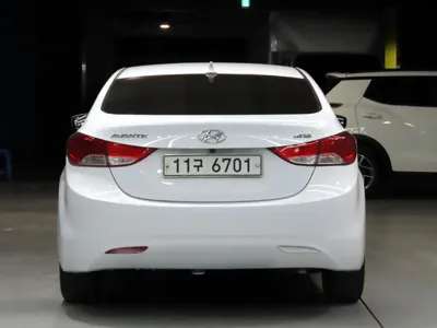 Hyundai Avante 2012, 212830 км, за 2264.93 USD