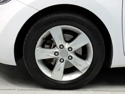 Hyundai Avante 2012, 212830 км, за 2264.93 USD