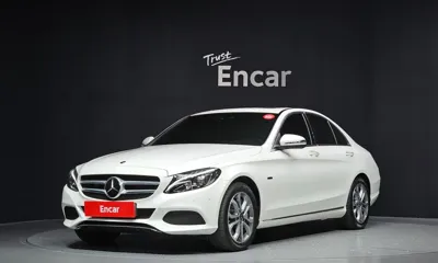 Mercedes-Benz C-Class · 2018 год