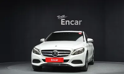 Mercedes-Benz C-Class 2018, 23137 км, за 14527.69 USD
