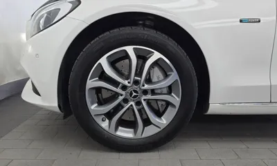 Mercedes-Benz C-Class 2018, 23137 км, за 14527.69 USD